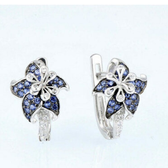 NEW Sterling silver Flower Earrings - Picture 5 of 5